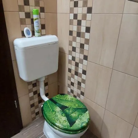 アパート Summer Kardos *