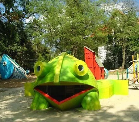 アパート Summer Kardos