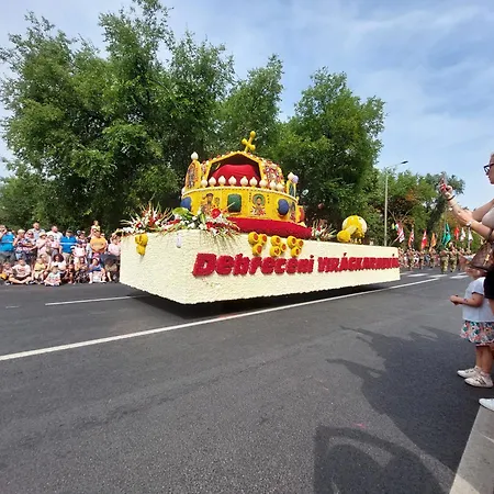 Summer Kardos デブレツェン